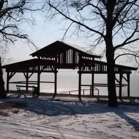 Schoenes Holzhaus In Balatonfokajar